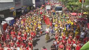 Baianas Ozadas, Havayanas Usadas, Ziguiriguidum e Luísa Sonza: veja cortejos de blocos em BH na segunda de carnaval
