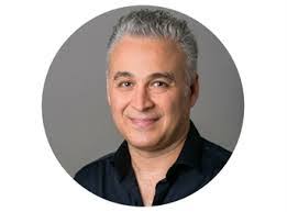 Tom Muirhead's Instagram, Twitter & Facebook