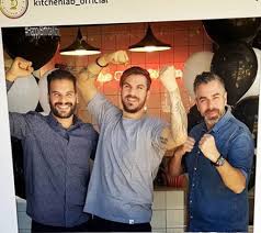 Ο αγαπημένος έλληνας σεφ σε street food δημιουργίες! Paikths Apo To Masterchef1 Milaei E3w Apo Ta Dontia Den Eprepe H Spyridoyla Na Einai Ston Teliko Gossip Tv Gr