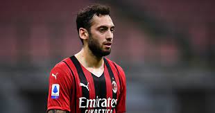 Hakan calhanoglu's agent says the playmaker could consider leaving bayer leverkusen this summer amid reports of a move to chelsea. Calhanoglu Targeted By Arsenal As Buendia Alternative