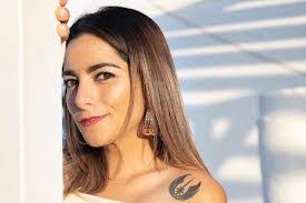 Andrea Aparicio's Instagram, Twitter & Facebook