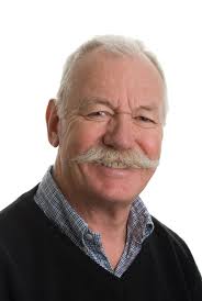 Er det fortsatt svømmebasseng på hotellet på skeikampen ? Eller noe annet  sted der nå ?:)