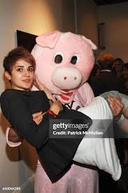 13 Petey Pig Photos & High Res Pictures