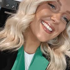 Leah Nolan Graphic Designer