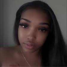 Katina Thomas's Instagram, Twitter & Facebook