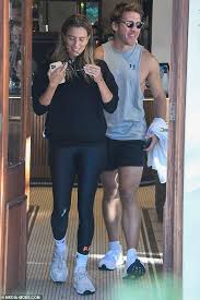 Renee bargh (born 18 october 1986) is an australian entertainment reporter, who is best known as a host of channel v australia. Renee Bargh And Hugh Sheridan Catch Up For A Bite To Eat In Sydney Readsector