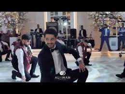 Muhtesem Zeybek Gosterisi Gelin Damat Efsane Efeler Youtube Damatlar Gelin Youtube