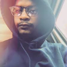 Shawn Bonner's Instagram, Twitter & Facebook