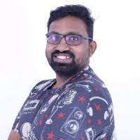 Jonas Milus's Instagram, Twitter & Facebook