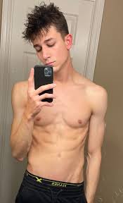 Parker Ambrose on X: Seeing these photos side by side is crazy to me 🤯  t.coBMRW5W00Qx  X