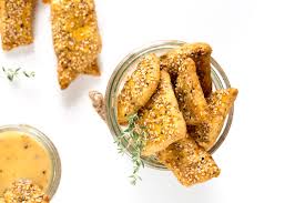 Heimatliebe Parmesan Kracker Mit Bier Kase Dip Kase Dip Parmesan Leckere Rezepte