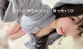 Modèle de Webcam RITO_cha : Show porno gratuit en direct et | Stripchat