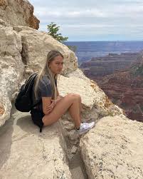 Hauʻoli Lā Hānau to the best sister I could've ever asked for. I love you  so much and am beyond blessed to always have you by my side. You're the  best big