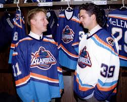 Hallo zusammen, ich biete hier ein new york islanders trikot mit passendem helm dazu. The 20 Worst Nhl Jerseys Of All Time Sports Illustrated