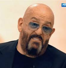 Заслуженный артист михаил шуфутинский и его спутница жизни, танцовщица светлана уразова впервые в подробностях рассказали о своих отношениях. Mihail Shufutinskij O Smerti Zheny Kogda Policejskie Voshli V Dom Ona Uzhe Byla Mertva Starhit Ru