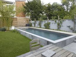 Piscine Semi Enterree En Beton 3 Jpg 2 048 1 536 Pixels Piscine Rectangulaire Piscine Carre Piscine Amenagement Paysager