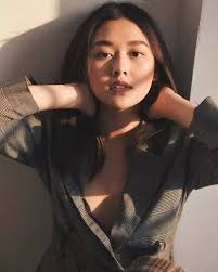 Thủy Tinh Hoàng Kim