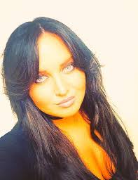 Kara Rosser's Instagram, Twitter & Facebook