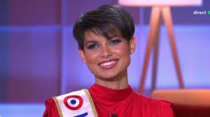 Experience the Thrill - Suzi Quatro Nude Ignites Your Senses