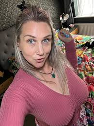 Send you a request Accept 👤 Delete ❌