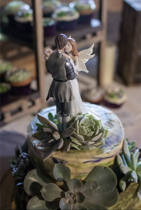 Since I've seen a couple of wedding photo share this is my gothic enchanted  forest themed wedding I made the wedding cake myself