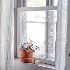 I'm so excited to share my easy and inexpensive diy window covering for awkward windows idea. 35 Best Diy Window Treatment Ideas And Desings For 2021