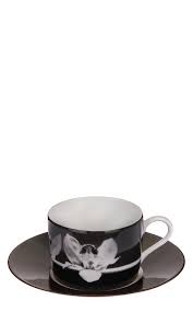 Klasik türk kahvesi kültürünü modernize ettiğimiz figürlü kahve fincanlarımız, gündelik yaşam tarzına uygun şık ve sade bir kahve deneyim sunmaktadır. Brand Store En Sevdiginiz Markalar En Sevdiginiz Magazalar Kupa Fincan Mug