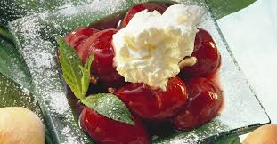 Pfirsiche In Rotwein Mit Schlagsahne Rezept Rezepte Pfirsich Rotwein