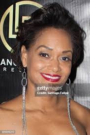 Julie Kohl's Instagram, Twitter & Facebook