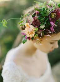 Rich and Moody Spring Florals for a Vintage Bride