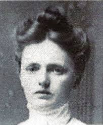 Winnie Swan's Instagram, Twitter & Facebook