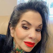 Taking my daughter to nyc for her 16th birthday. Please share everything  your daughter loved to do around that age. And where to eat. Thank you!