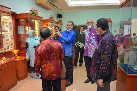 The museum was set up in 1957 but has since undergone a thorough updating internally. Lawatan Kerja Menteri Tenaga Dan Sumber Asli Ke Kompleks Jabatan Mineral Dan Geosains Perak 29 May 2020 Menteri Tenaga Dan Sumber Asli Yb Dato Dr Shamsul Anuar Nasarah Mengadakan Lawatan Ke Kompleks Jabatan