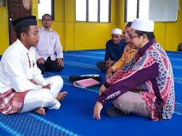 Ini video awal bakal pengantin lelaki wajib tengok. Peluk Islam Sebelum Lafaz Nikah