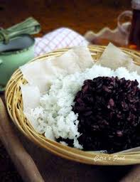 Cuci beras pada air bersih sebanyak 2 kali. Citra S Home Diary Ketan Hitam Tabur Kelapa Indonesian Steamed Black Glutinous Rice With Palm Sugar Syrup