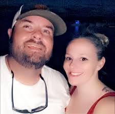 Brandi Landers's Instagram, Twitter & Facebook