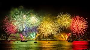 Fantastic Shots Of Japan S Summertime Fireworks Festivals Happy New Years Eve Happy New Year Hd New Year Wishes