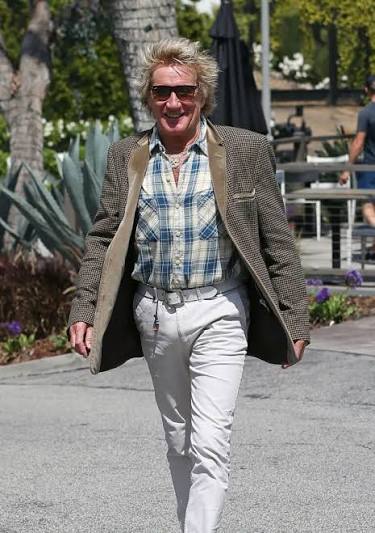 Dịch - Anh Mỹ) Sự khinh bỉ bạo liệt của Rod Stewart nhắm vào Trump khiến  Vua Charles sững sờ | VOZ