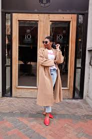 They extrude it to assert dominance and attract i did some digging for you, but there is not much known about the dulla. The Camel Coat Carmeon Hamilton