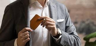 The best wallet 2015 website has a great updated list for some of the world's coolest business card holders. Buyers Guide The Best Business Card Holders For Men In 2020