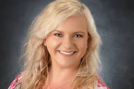 Autumn Rector's Instagram, Twitter & Facebook