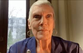 Six Questions with Singer and Storyteller Par Excellence, Sally Darling -