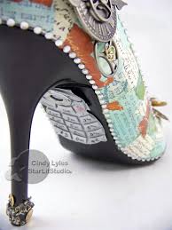 A little rust paint, cord. Starlitstudio Altered Shoe