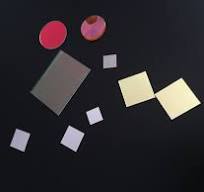 Dielektrischer beschichteter Spiegel - optical components ...