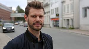 Desember 1981 i oslo) er en norsk politiker som siden 2012 har vært leder for partiet rødt. Bjornar Moxnes Rodt Foreslar Full Stans I Alle Fylkessammenslainger Hvor Det Er Brukt Tvang Itromso No