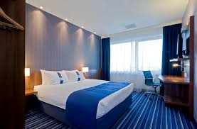 With its 438 rooms and a great view over the city of amsterdam, it will be loved by both business travelers and tourists. Holiday Inn Express Amsterdam Arena Towers Home Facebook