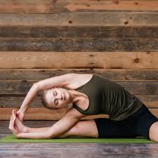 5 Minute No Down Dog Yoga Workout Quick Yoga Workout Yoga Courses Yoga Fitness