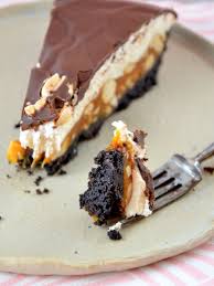 Snickers Tarte Mit Oreo Boden Ich Muss Backen Lois Recettesdedesserts En 2020 Recette Dessert Recette Entremet Dessert Facile Et Rapide