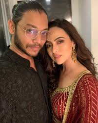 Jun 04, 2021 · former bollywood actress sana khan is quite active on various social media platforms. Sana Khan Shares Eid Photo With Boyfriend Melvin Louis The Indian Wire