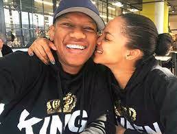 The presenter proposed to his girlfriend now fiance former miss sa 2015 and jacaranda presenter liesl laurie. Life Goes On For Liesl Laurie Proverb Amidst Breakup Reports